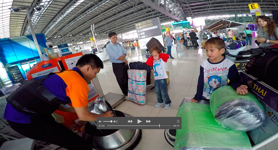 упаковка багажа Бангкокский аэропорт Суварнабхуми