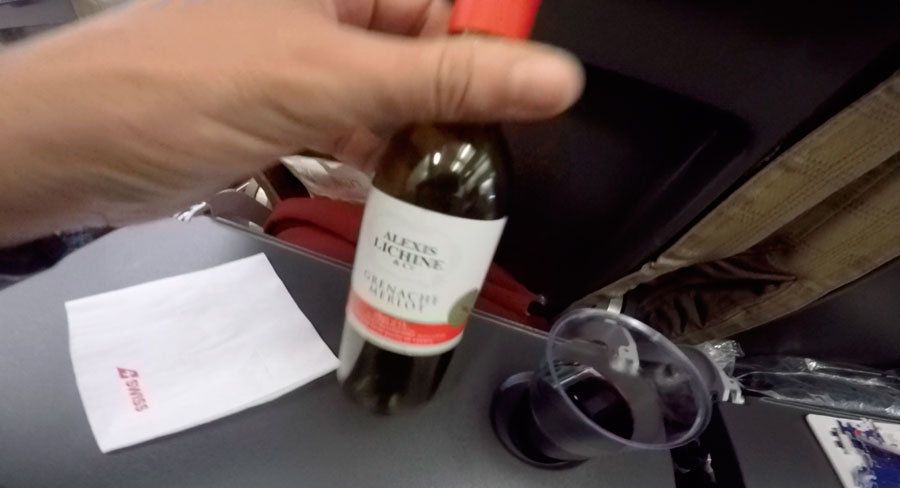 вино в самолете